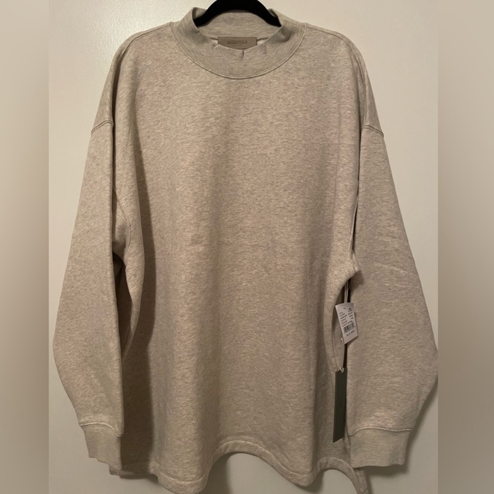 Essentials Sweatshirt - Picture 2 of 2